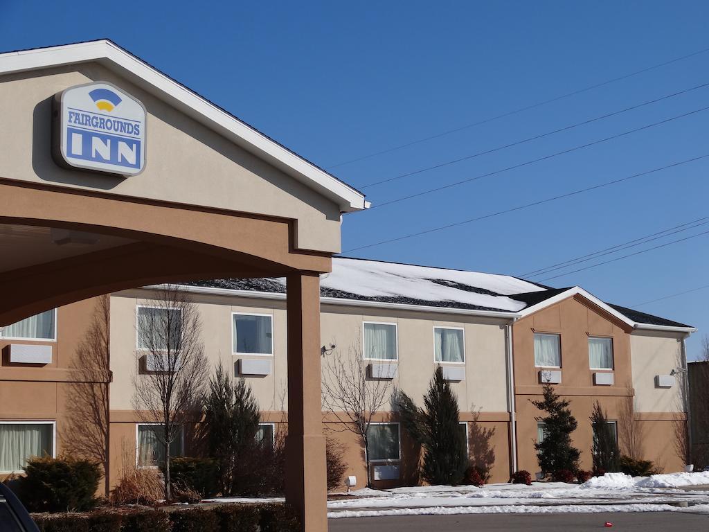 Fairgrounds Inn Du Quoin Exterior photo