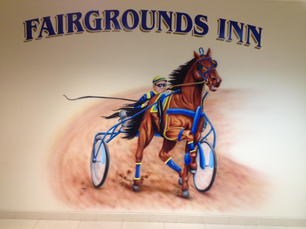 Fairgrounds Inn Du Quoin Exterior photo